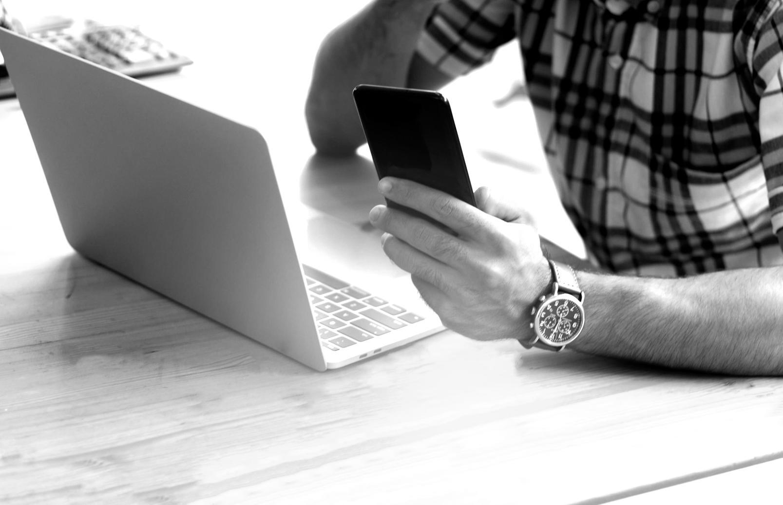 Bureau d'équipe avec espaces collaboratifs